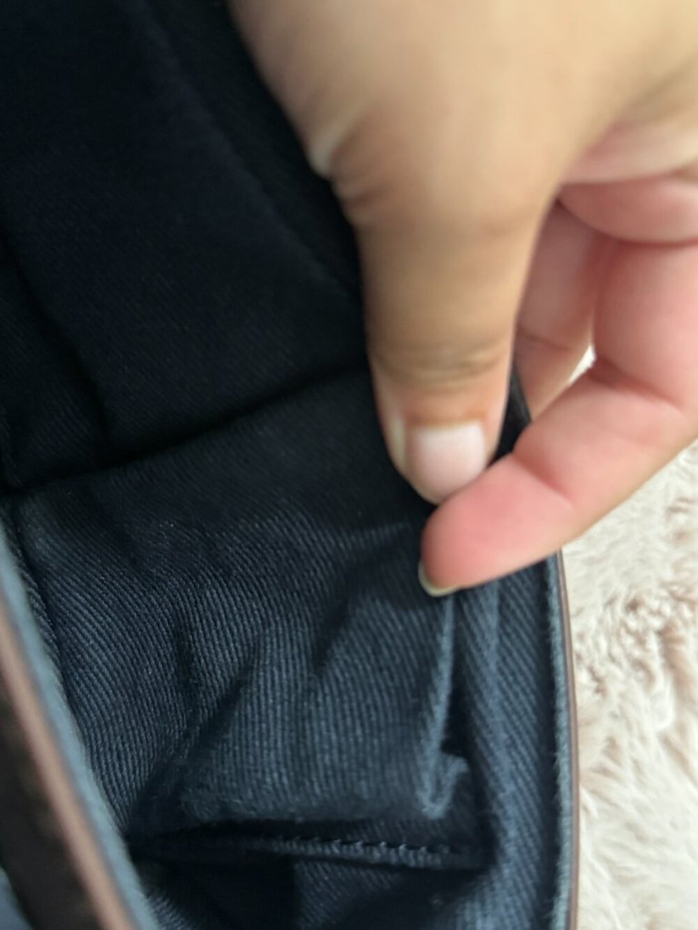 Brandy Melville John Galt Shoulder Bag - Picture 6 of 6